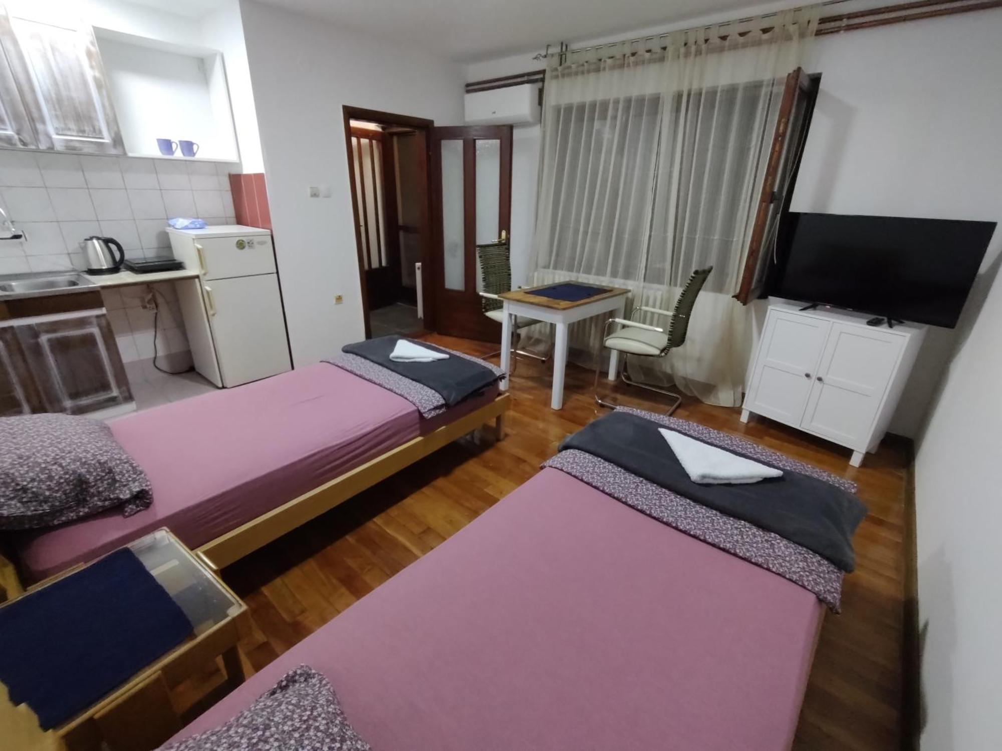 Stan Apartamento Sremska Mitrovica Exterior foto